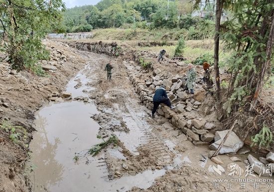 河道治理施工現(xiàn)場(chǎng)2_副本.jpg.jpg